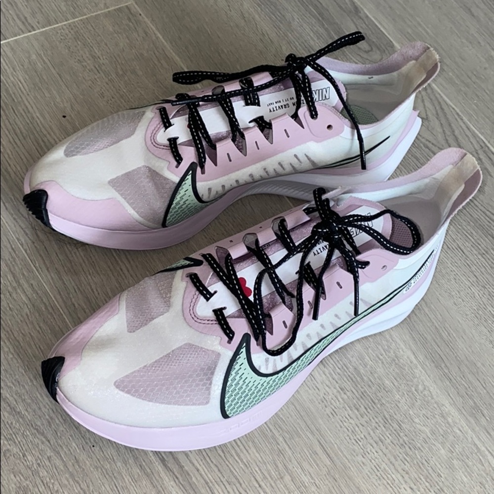 Nike zoom gravity